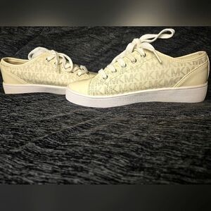Girl's Michael Kors Ivy Dee Vanilla Lace Up Sneakers, Size 3